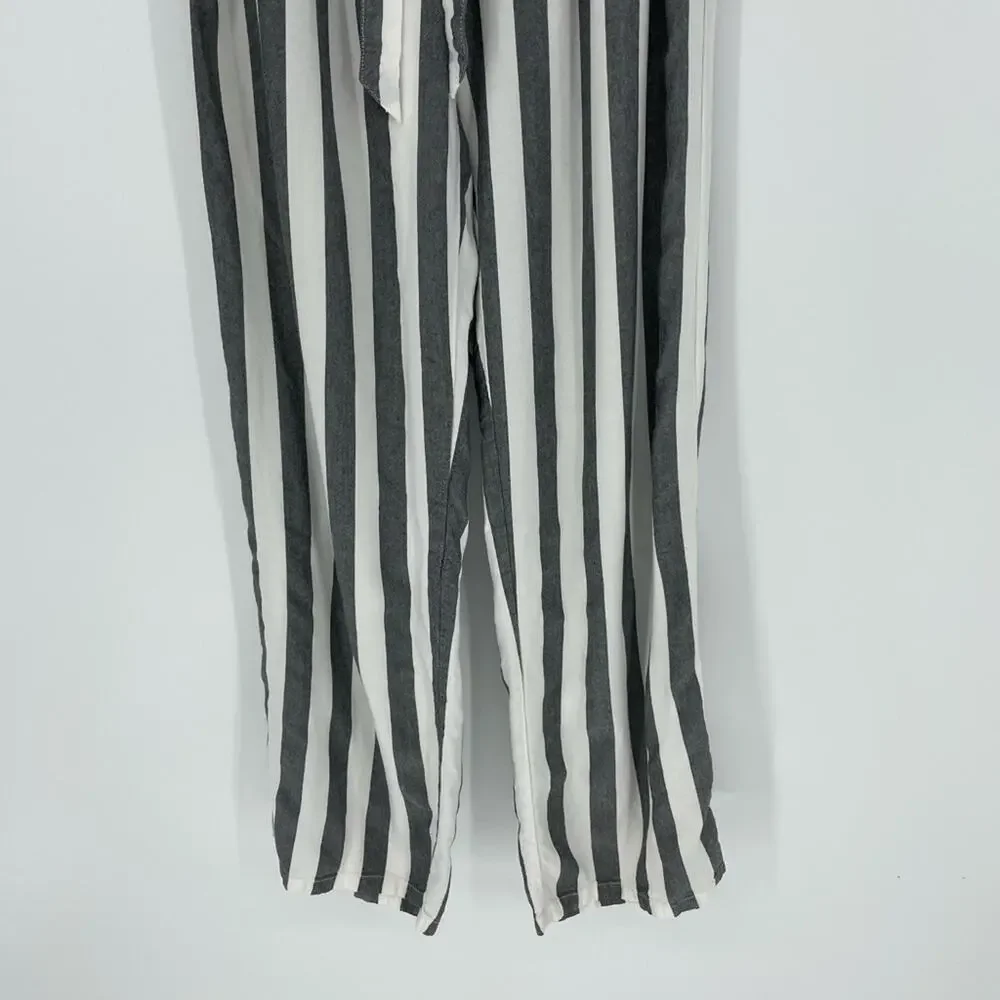 American Eagle High Rise Stripe Paperbag Pants Size Medium